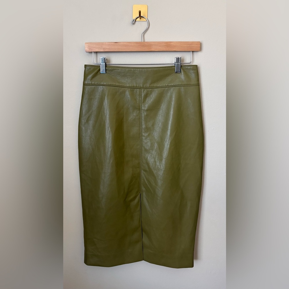 ️Size 6‎ Babaton Chartreuse Green Pegu Vegan Leather Midi Skirt